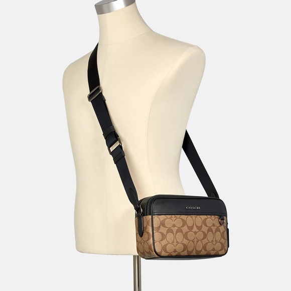 Coach Graham Crossbody In Signature Canvas - Picture 1 of 7